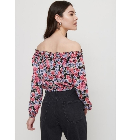 Dynamite Printed Off-the-Shoulder Blouse - Picture 2 of 10